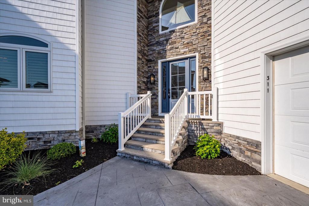 Image 10 of property listing at 311 S HERON GULL CT, Ocean City, MD 21842