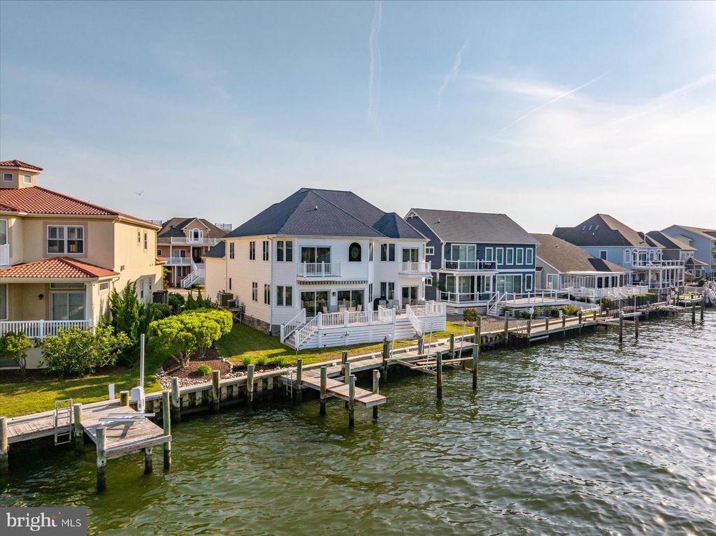 Image 107 of property listing at 311 S HERON GULL CT, Ocean City, MD 21842