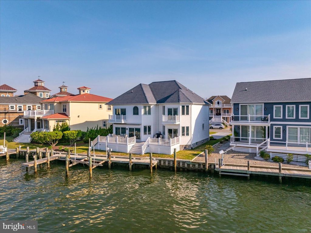 Image 110 of property listing at 311 S HERON GULL CT, Ocean City, MD 21842