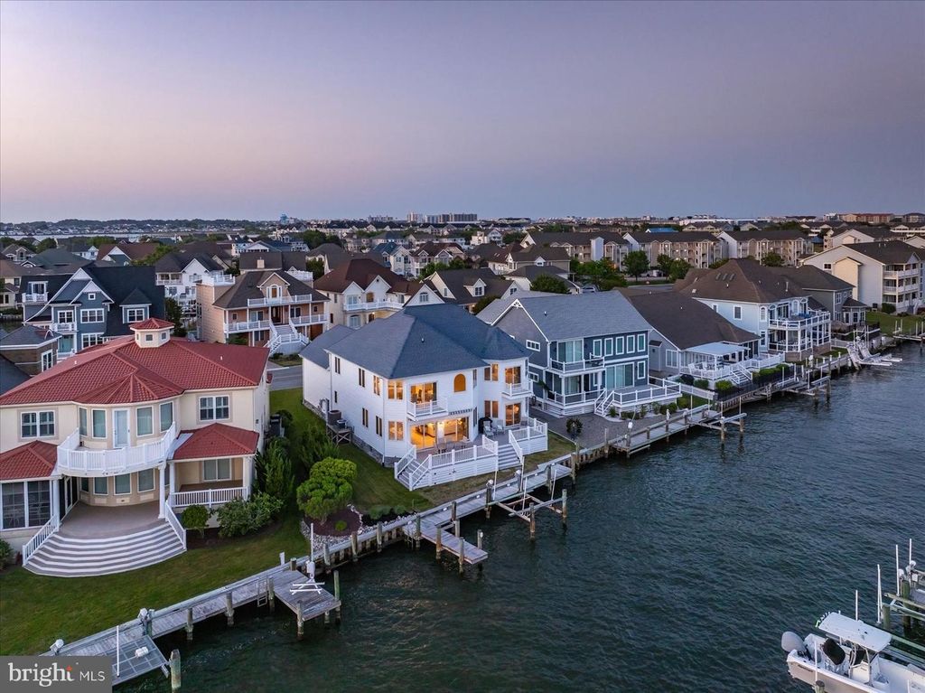Image 114 of property listing at 311 S HERON GULL CT, Ocean City, MD 21842