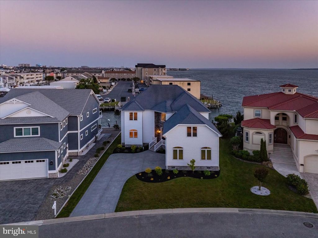 Image 123 of property listing at 311 S HERON GULL CT, Ocean City, MD 21842