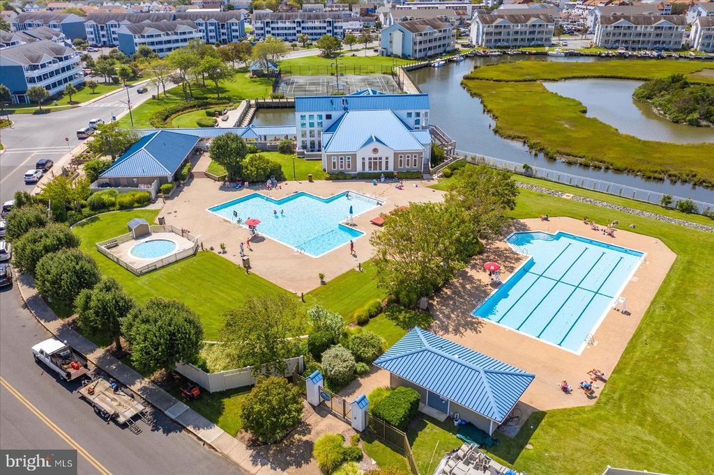 Image 129 of property listing at 311 S HERON GULL CT, Ocean City, MD 21842