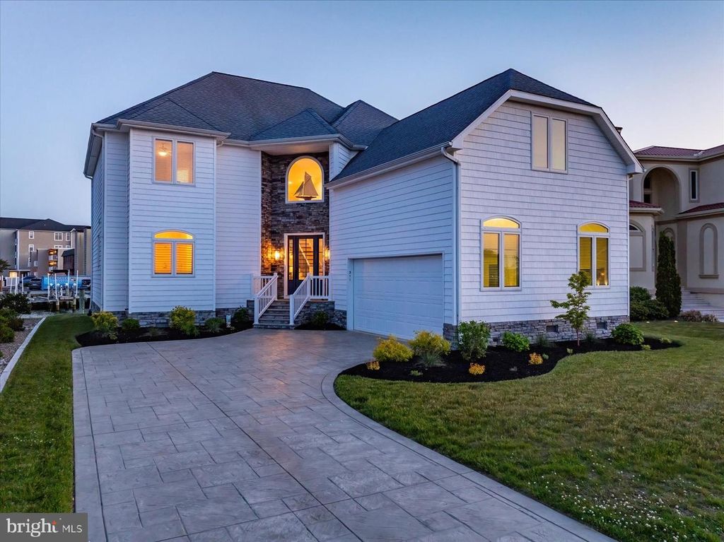 Image 2 of property listing at 311 S HERON GULL CT, Ocean City, MD 21842