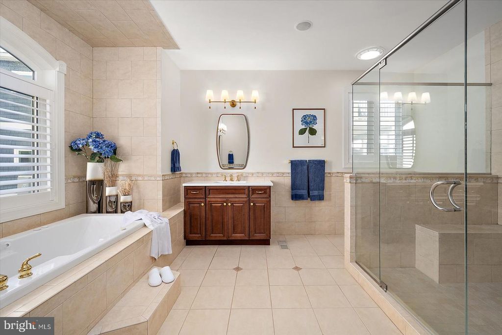 Image 47 of property listing at 311 S HERON GULL CT, Ocean City, MD 21842
