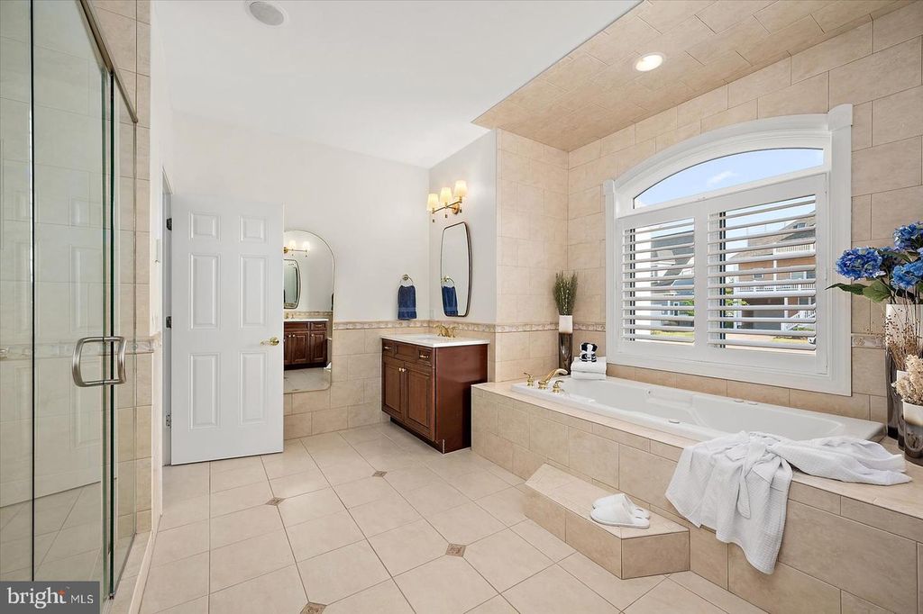 Image 51 of property listing at 311 S HERON GULL CT, Ocean City, MD 21842