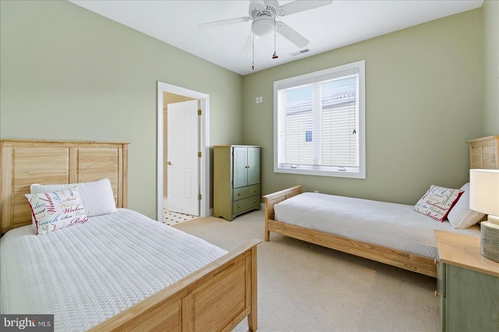 Image 72 of property listing at 311 S HERON GULL CT, Ocean City, MD 21842