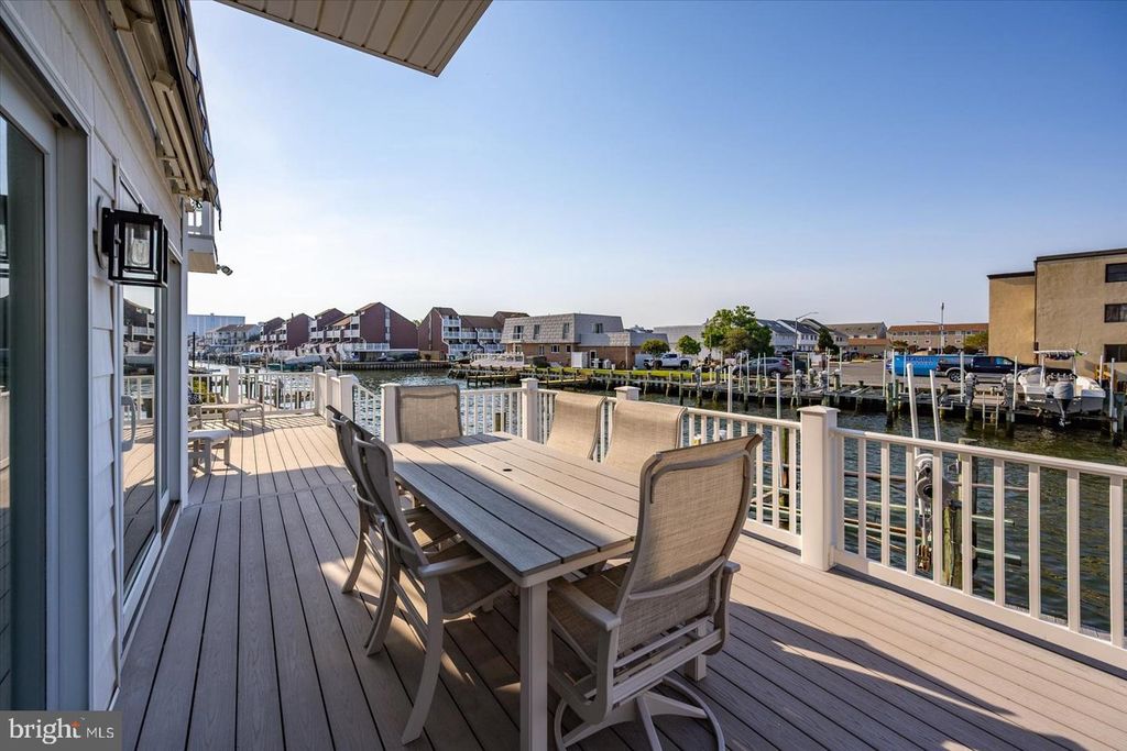 Image 78 of property listing at 311 S HERON GULL CT, Ocean City, MD 21842