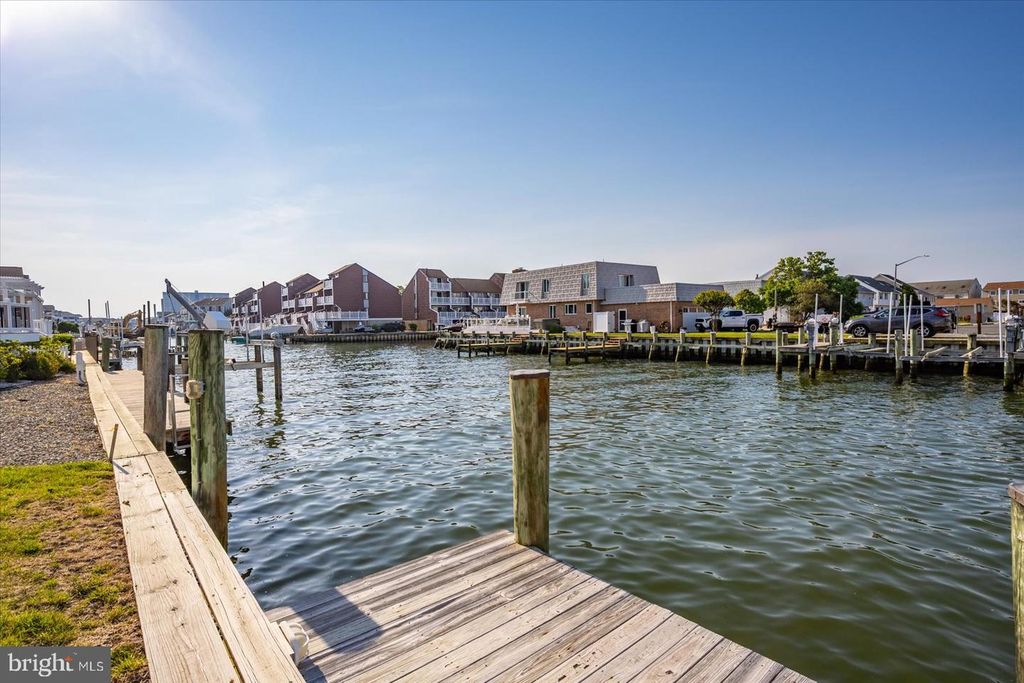 Image 79 of property listing at 311 S HERON GULL CT, Ocean City, MD 21842