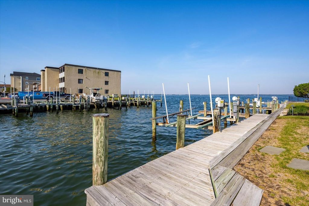 Image 82 of property listing at 311 S HERON GULL CT, Ocean City, MD 21842