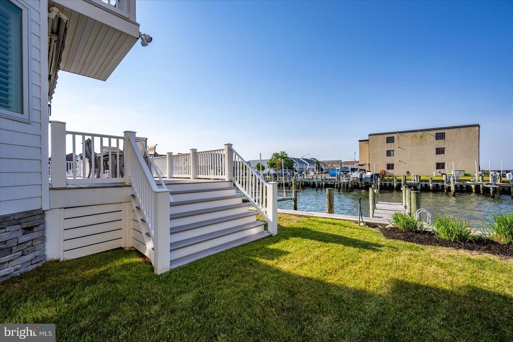 Image 86 of property listing at 311 S HERON GULL CT, Ocean City, MD 21842