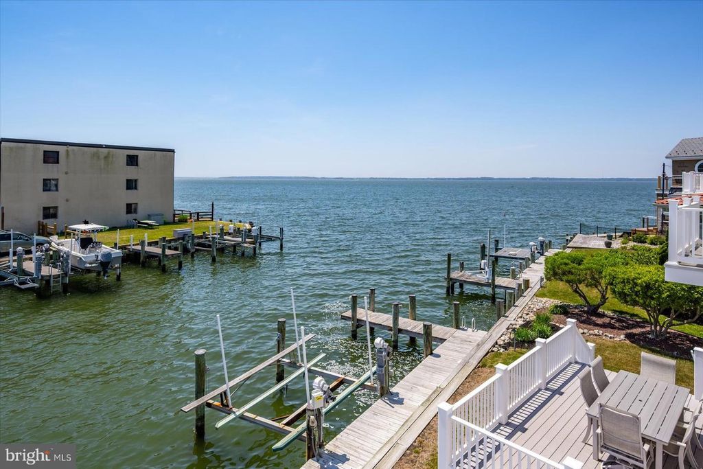Image 90 of property listing at 311 S HERON GULL CT, Ocean City, MD 21842