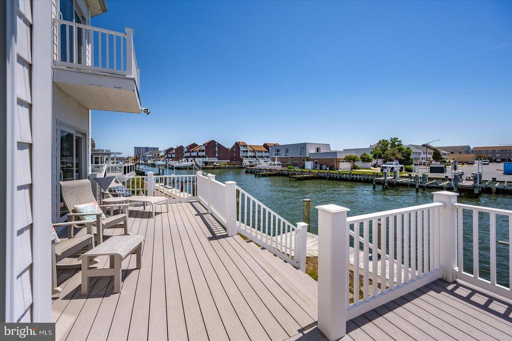 Image 93 of property listing at 311 S HERON GULL CT, Ocean City, MD 21842