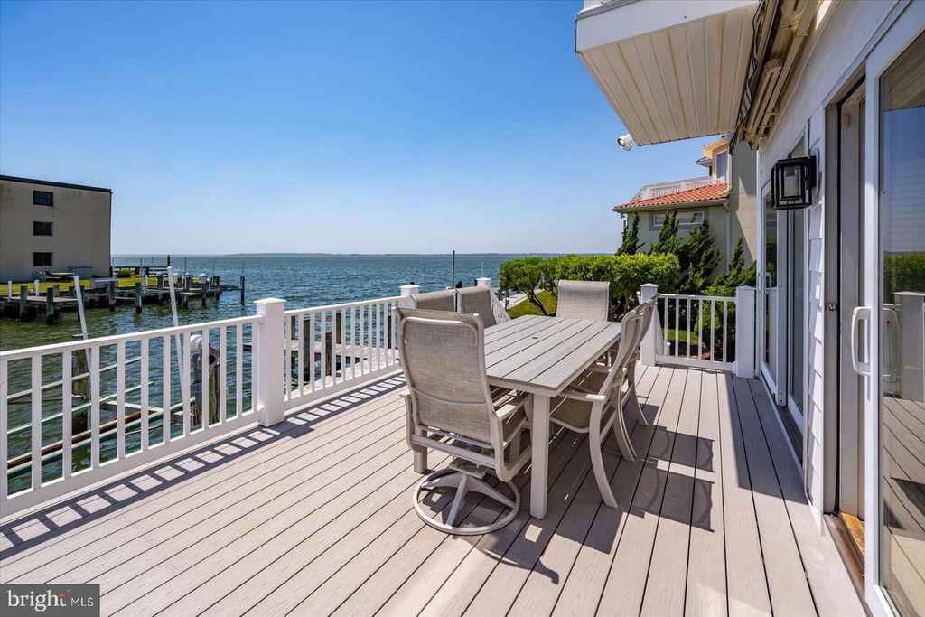 Image 94 of property listing at 311 S HERON GULL CT, Ocean City, MD 21842
