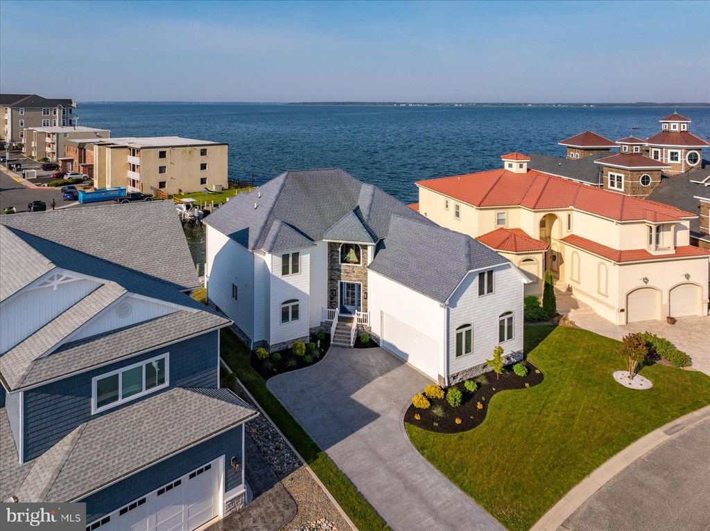 Image 98 of property listing at 311 S HERON GULL CT, Ocean City, MD 21842