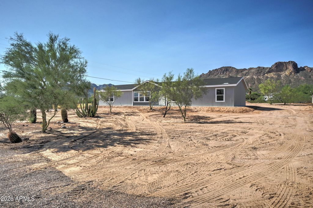 1170 W Frontier Street, Apache Junction, AZ 85120 — photo 2