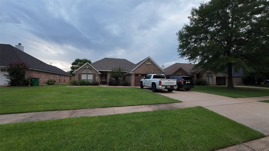 1705 Wales Lane, Bossier City, LA 71111