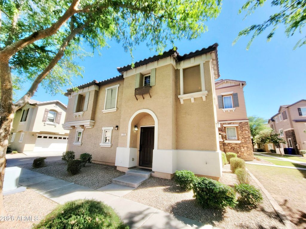 1369 S Sabino Drive, Gilbert, AZ 85296