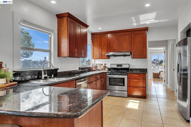 4471 Tulip Ave, Oakland, CA 94619