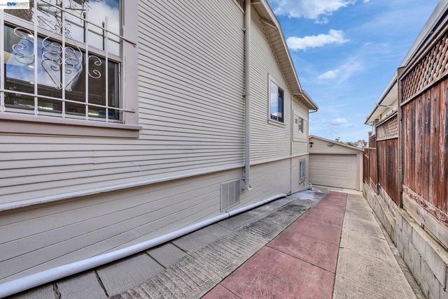 4471 Tulip Ave, Oakland, CA 94619