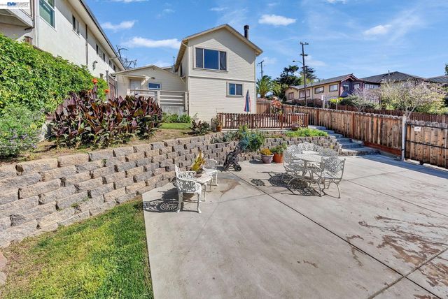 4471 Tulip Ave, Oakland, CA 94619