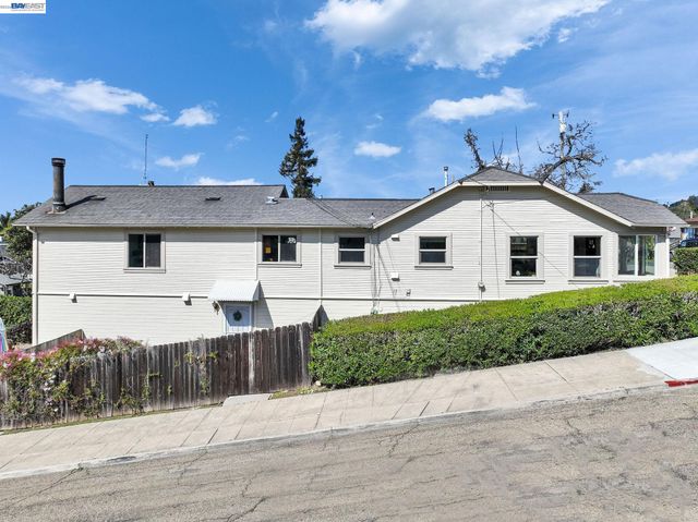 4471 Tulip Ave, Oakland, CA 94619