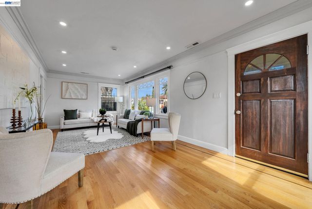 4471 Tulip Ave, Oakland, CA 94619