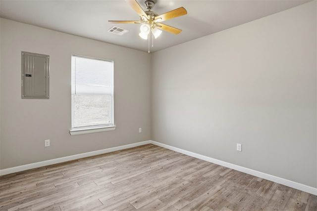 207 C Ave, Cache, OK 73527