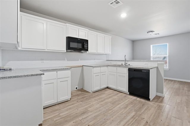 207 C Ave, Cache, OK 73527