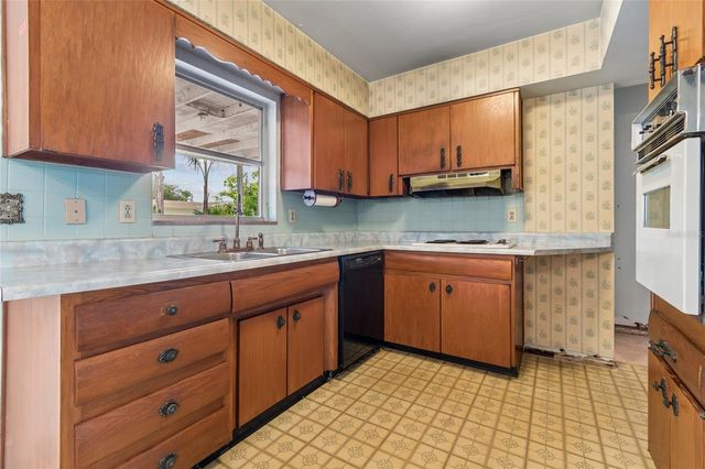 4703 S RENELLIE DRIVE, Tampa, FL 33611