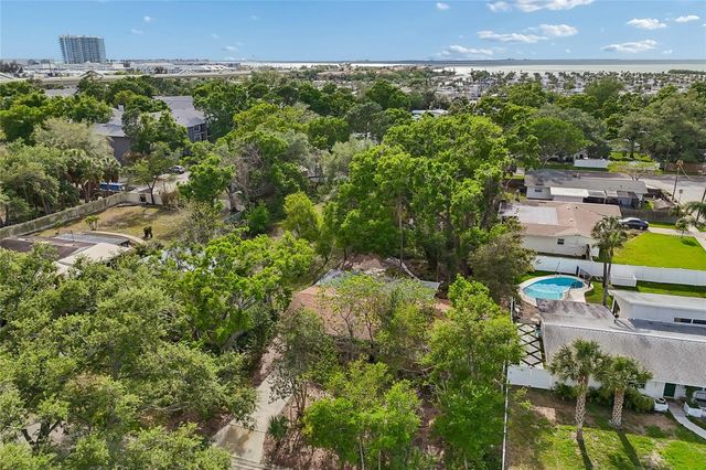 4703 S RENELLIE DRIVE, Tampa, FL 33611