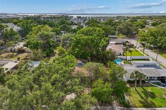 4703 S RENELLIE DRIVE, Tampa, FL 33611