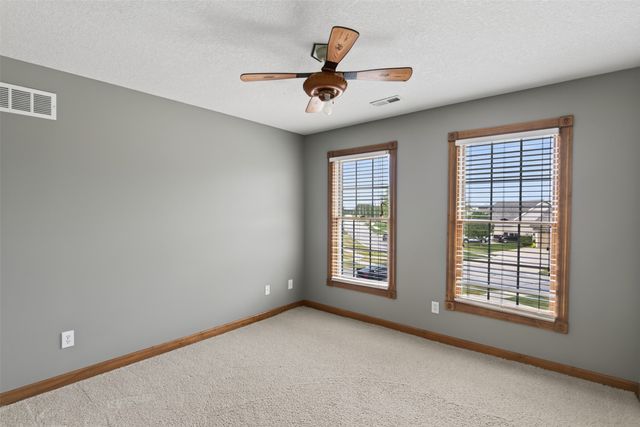 1621 5th Avenue SW, Altoona, IA 50009