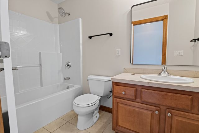 1621 5th Avenue SW, Altoona, IA 50009