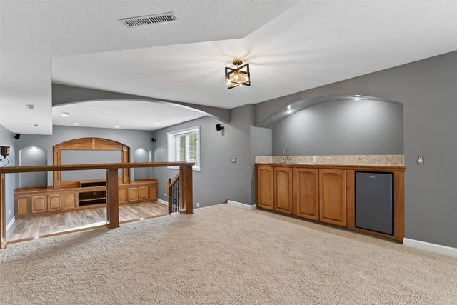 1621 5th Avenue SW, Altoona, IA 50009