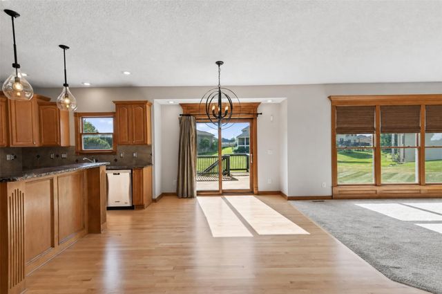 1621 5th Avenue SW, Altoona, IA 50009
