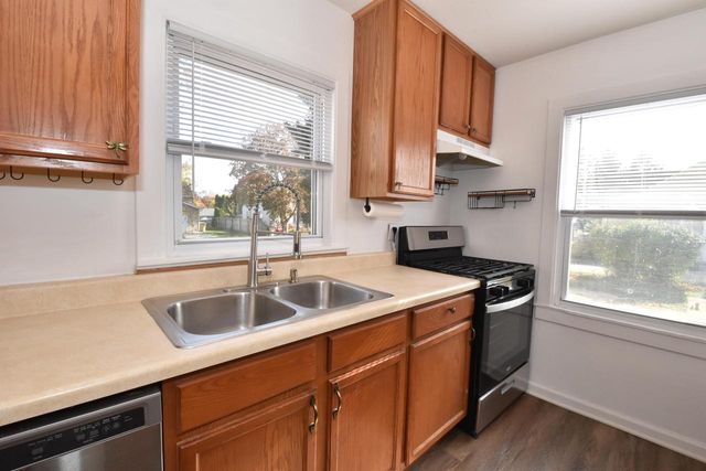 11116 11th AVENUE, Pleasant Prairie, WI 53158