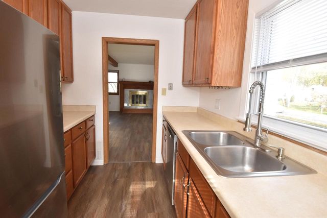 11116 11th AVENUE, Pleasant Prairie, WI 53158