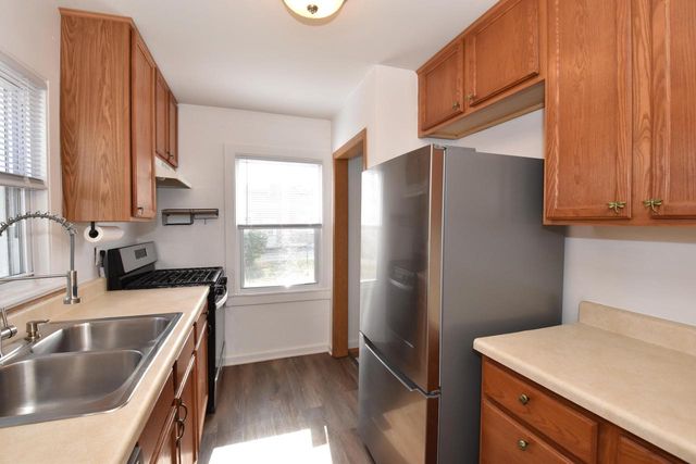 11116 11th AVENUE, Pleasant Prairie, WI 53158