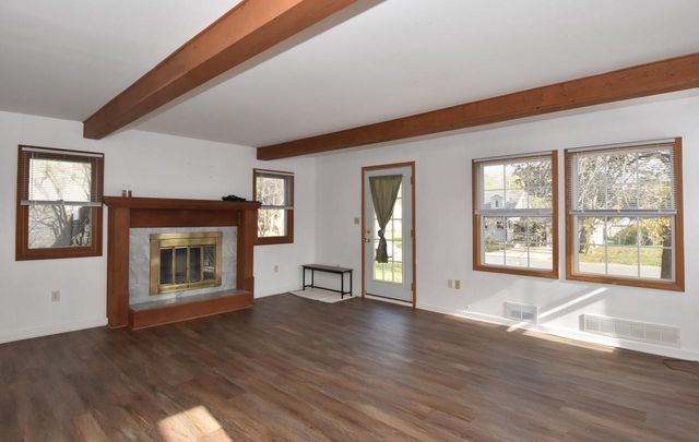 11116 11th AVENUE, Pleasant Prairie, WI 53158