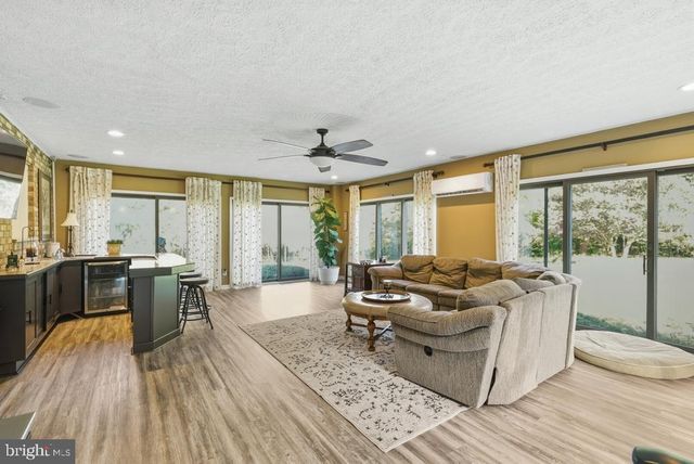 10555 PRINCE CHARLES DR, La Plata, MD 20646