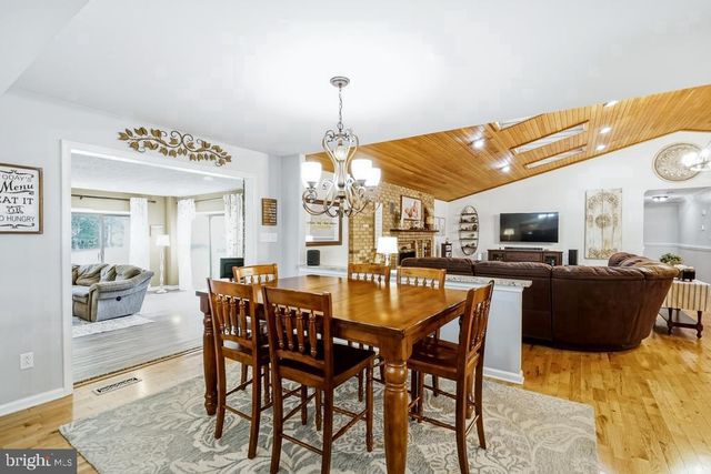 10555 PRINCE CHARLES DR, La Plata, MD 20646