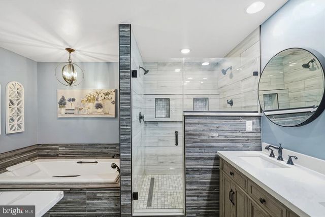 10555 PRINCE CHARLES DR, La Plata, MD 20646