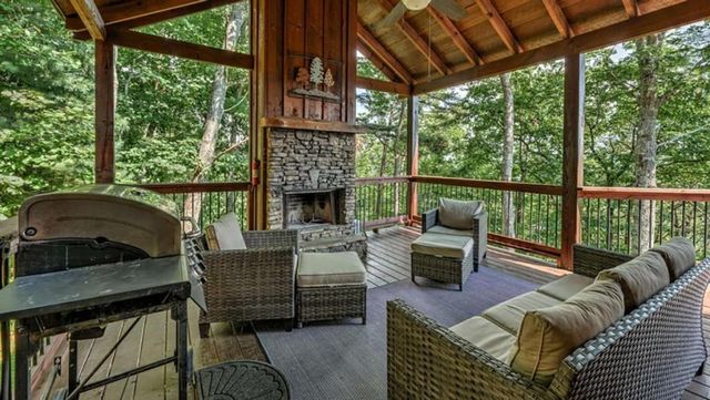 300 Cloudland Trace, Epworth, GA 30541