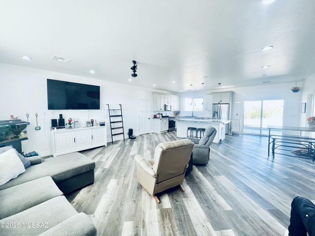 275 W 275 N, Pima, AZ 85543