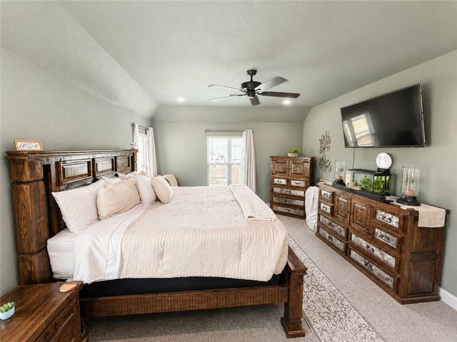 804 W Shane Court, Siloam Springs, AR 72761