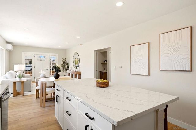 3581 85 45th St, San Diego, CA 92105