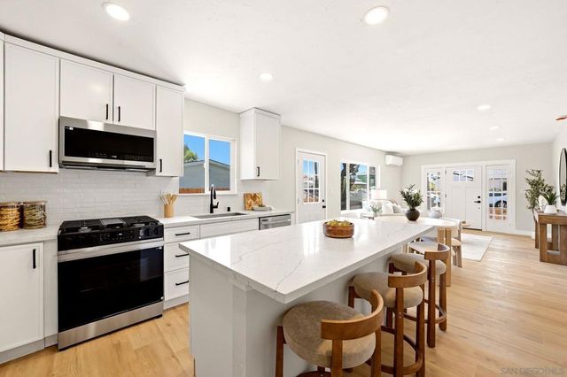 3581 85 45th St, San Diego, CA 92105