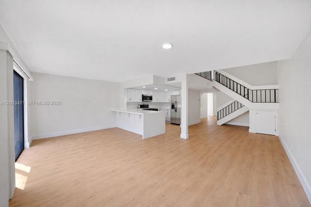 2548 N 38th Ave C-23, Hollywood, FL 33021