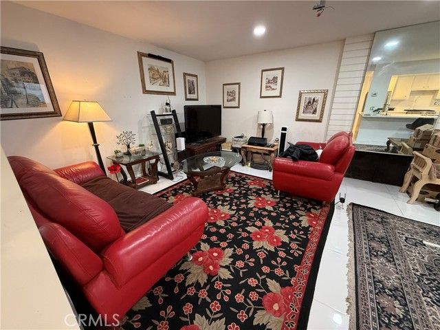 919 Glencliff Street, La Habra, CA 90631