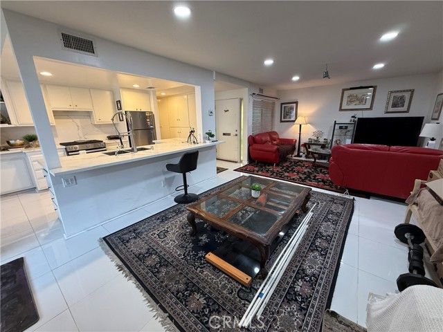 919 Glencliff Street, La Habra, CA 90631